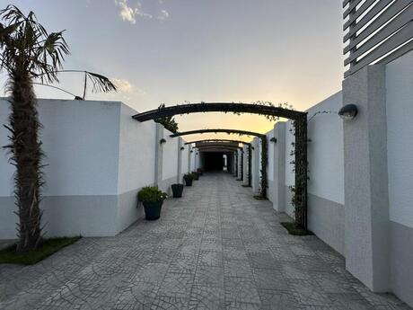 4 otaqlı həyət evi/bağ evi - Mərdəkan q. - 160 m²