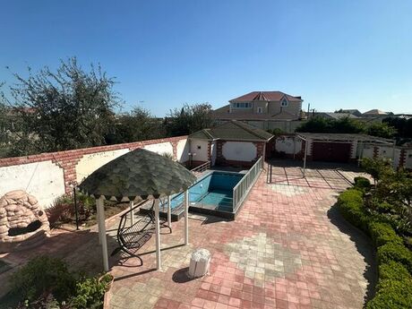 5 otaqlı həyət evi/bağ evi - Mərdəkan q. - 190 m²