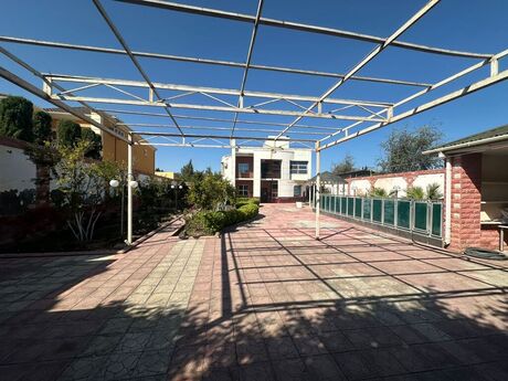 5 otaqlı həyət evi/bağ evi - Mərdəkan q. - 190 m²