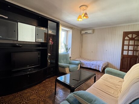 2 otaqlı köhnə tikili - Gənclik m. - 55 m²