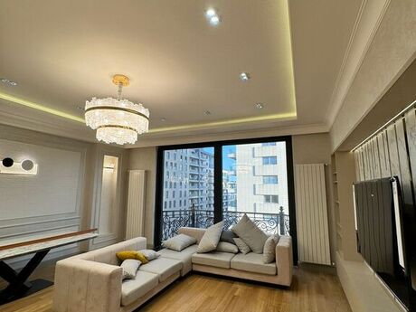 Elan №5586308 - Bakı, 28 May m., 3 otaqlı, 170 m², 17/20 mərtəbə