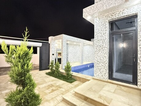 4 otaqlı həyət evi/bağ evi - Şağan q. - 130 m²