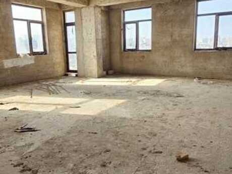 4 otaqlı yeni tikili - 8 Noyabr m. - 186 m²