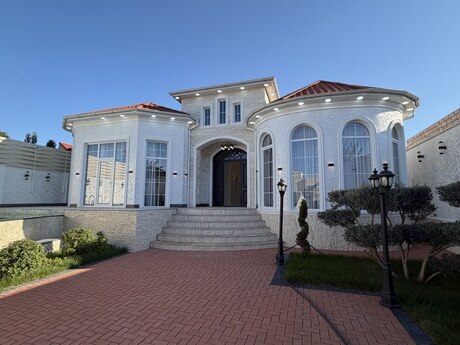 5 otaqlı həyət evi/bağ evi - Mərdəkan q. - 200 m²