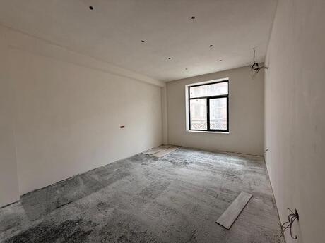 4 otaqlı yeni tikili - Ağ şəhər q. - 137 m²