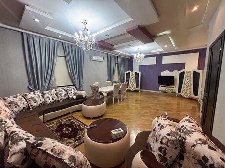 6 otaqlı həyət evi/bağ evi - Qaraçuxur q. - 350 m²
