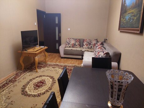 2 otaqlı köhnə tikili - Bakıxanov q. - 55 m²