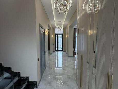 4 otaqlı həyət evi/bağ evi - Şüvəlan q. - 200 m²