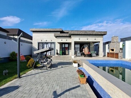 4 otaqlı həyət evi/bağ evi - Mərdəkan q. - 240 m²