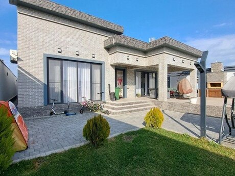 4 otaqlı həyət evi/bağ evi - Mərdəkan q. - 240 m²