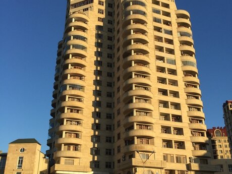 Elan №5590209 - Bakı, 28 May m., 2 otaqlı, 95 m², 9/21 mərtəbə