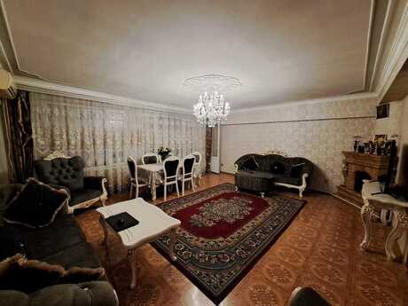 4 otaqlı köhnə tikili - Elmlər Akademiyası m. - 130 m²