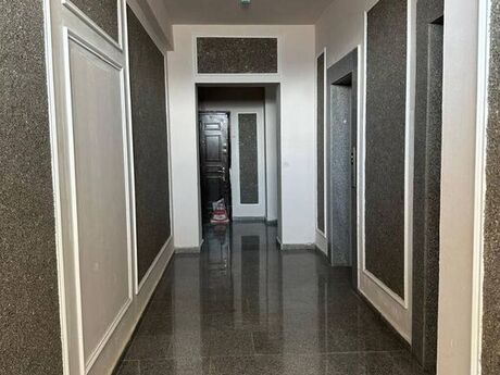 4-room apartment, 150 m², Azadlıq Prospekti: 305 000 ₼ 3