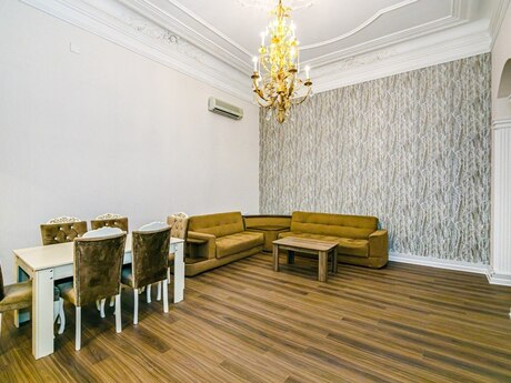 5 otaqlı köhnə tikili - Sahil m. - 207 m²
