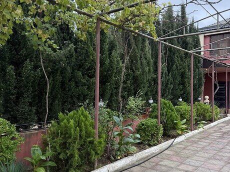 5 otaqlı həyət evi/bağ evi - Sumqayıt - 250 m²