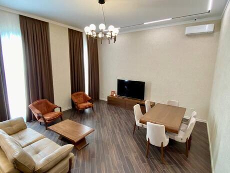4 otaqlı yeni tikili - Ağ şəhər q. - 173 m²