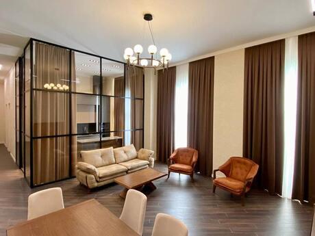 4 otaqlı yeni tikili - Ağ şəhər q. - 173 m²