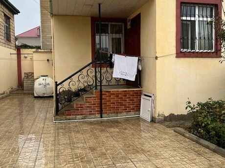 3 otaqlı həyət evi/bağ evi - Əhmədli q. - 90 m²