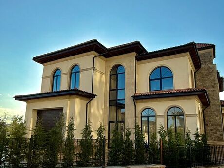 Həyət evi/Bağ evi - Sea Breeze q. - 600 m²