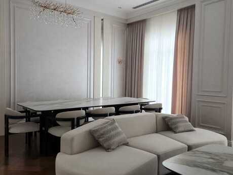 4 otaqlı yeni tikili - Ağ şəhər q. - 160 m²