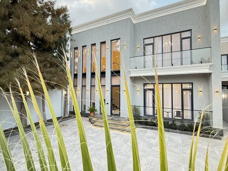 4 otaqlı həyət evi/bağ evi - Şüvəlan q. - 200 m²