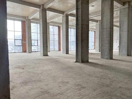 Obyekt - Şah İsmayıl Xətai m. - 305 m²