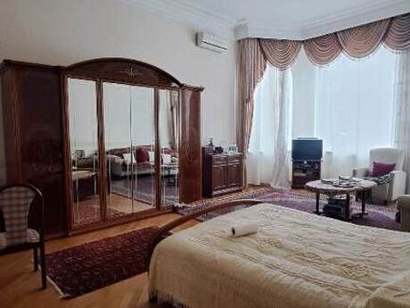 6-комн. дом/дача - пос. Бадамдар - 450 м²