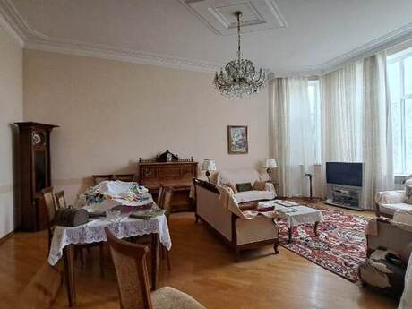 6-комн. дом/дача - пос. Бадамдар - 450 м²