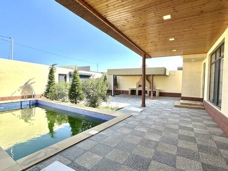 4 otaqlı həyət evi/bağ evi - Şüvəlan q. - 150 m²
