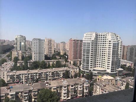 4 otaqlı yeni tikili - Elmlər Akademiyası m. - 177 m²