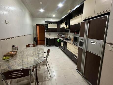 7 otaqlı yeni tikili - Nizami m. - 350 m²