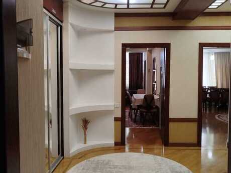 3 otaqlı yeni tikili - Əhmədli q. - 145 m²