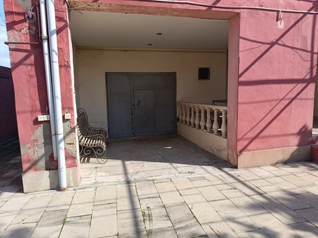 6 otaqlı həyət evi/bağ evi - Fatmayı q. - 250 m²