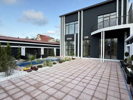 5 otaqlı həyət evi/bağ evi - Şüvəlan q. - 220 m²