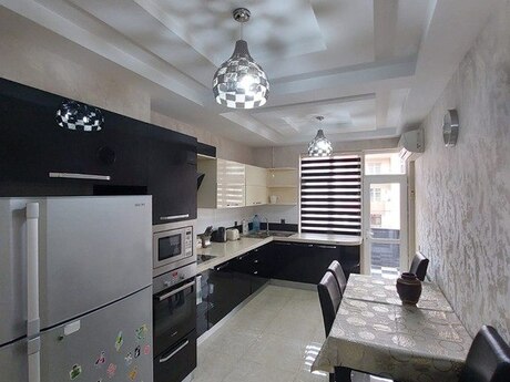 3 otaqlı yeni tikili - Şah İsmayıl Xətai m. - 150 m²