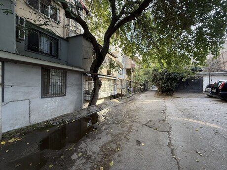 4 otaqlı köhnə tikili - İnşaatçılar m. - 70 m²