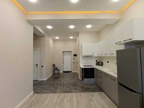 2-комн. новостройка - м. Ичеришехер - 74 м²