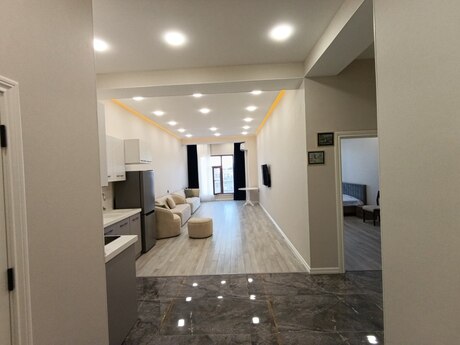 2-комн. новостройка - м. Ичеришехер - 74 м²