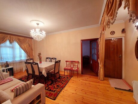 4-комнатная квартира, 101 м², Azadlıq Prospekti: 220 000 ₼ 4