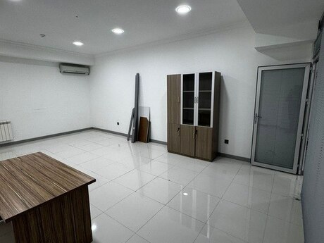 1 otaqlı ofis - Nərimanov r. - 40 m²