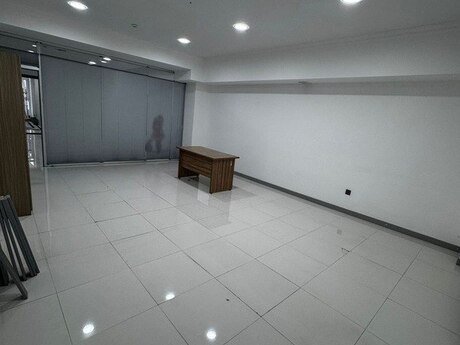 1 otaqlı ofis - Nərimanov r. - 40 m²