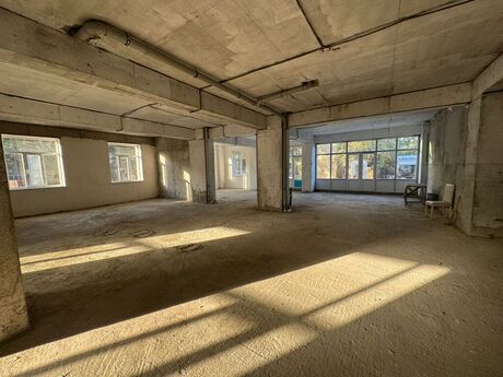 Obyekt - Nizami r. - 500 m²