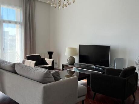 4 otaqlı yeni tikili - Şah İsmayıl Xətai m. - 141 m²