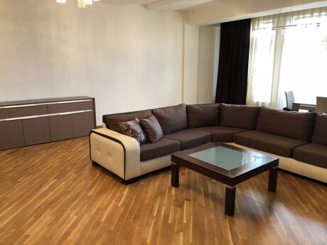 Kirayə 3 otaqlı mənzil, 190 m², Səbail: 1 900 ₼/ay 5