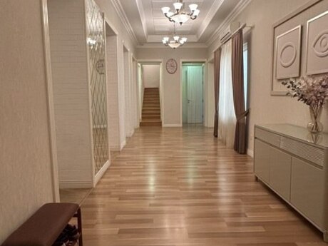 5 otaqlı köhnə tikili - Sahil m. - 250 m²