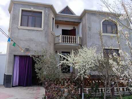 6 otaqlı həyət evi/bağ evi - Buzovna q. - 250 m²