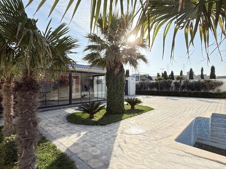 5 otaqlı həyət evi/bağ evi - Şüvəlan q. - 210 m²