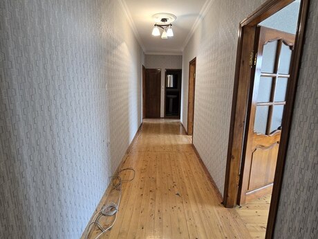 3 otaqlı köhnə tikili - 7-ci mikrorayon q. - 57 m²
