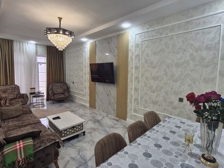 5 otaqlı həyət evi/bağ evi - Şüvəlan q. - 150 m²