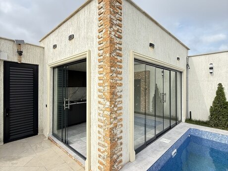 4 otaqlı həyət evi/bağ evi - Şüvəlan q. - 160 m²
